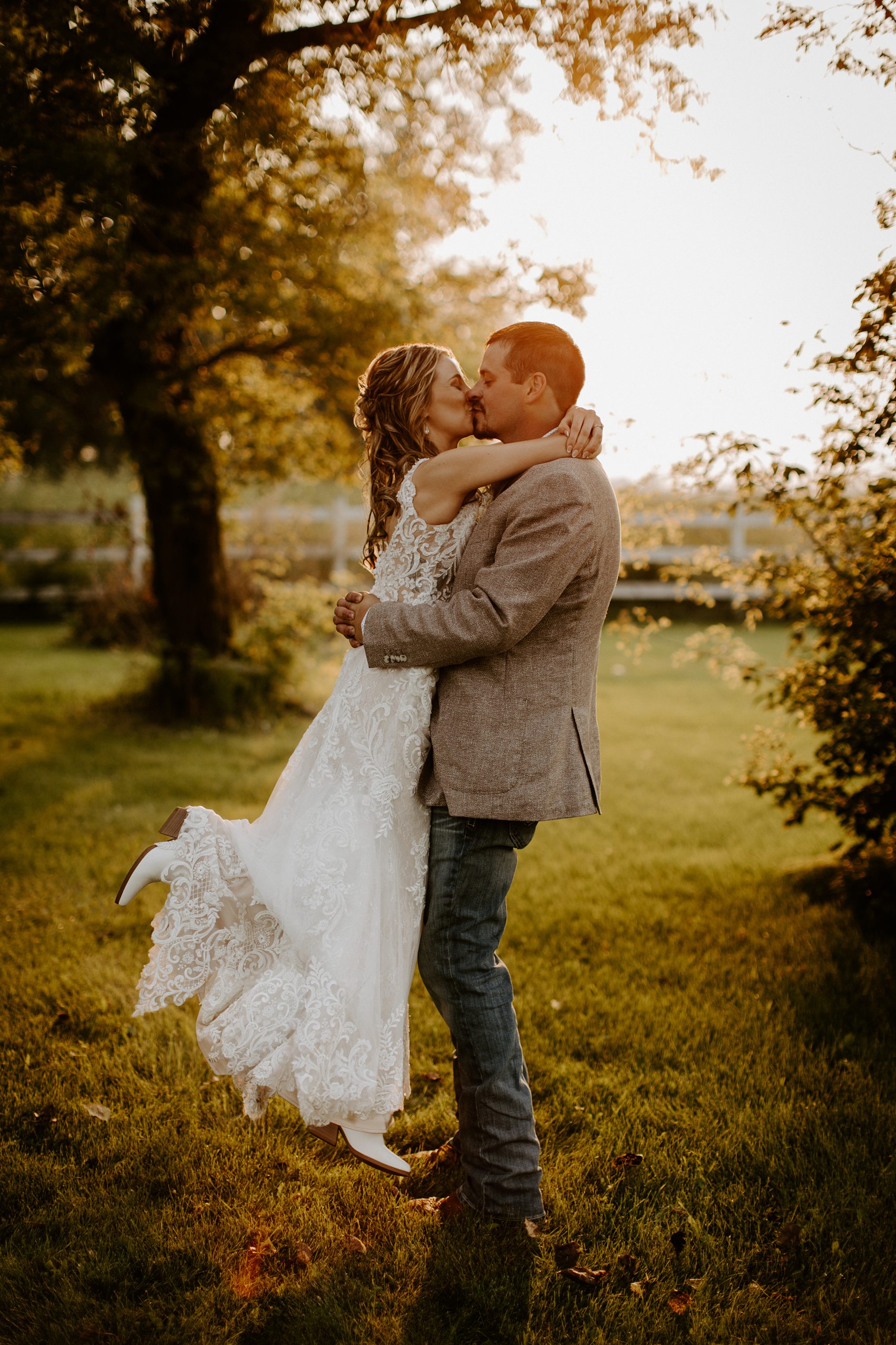 The golden hour photos at Prairie Meadows Wedding Venue were so perfect!